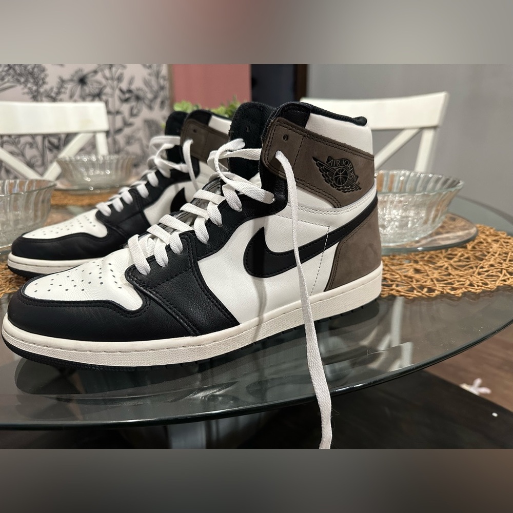 *UA* Jordan 1 Mocha Used